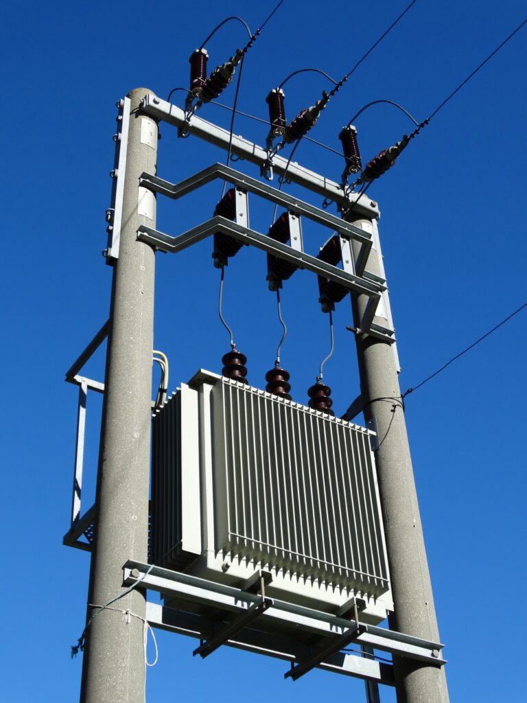 Descubra como o Projeto de Subestação pode atender a alta demanda de equipamentos elétricos na sua planta industrial.